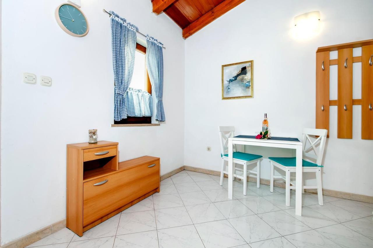 Apartman Near Beach Pelagic Sea View Rovinj Kültér fotó